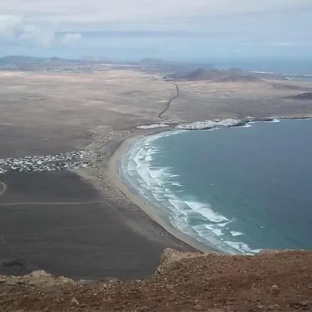 Sleeps 4 Wifi Famara