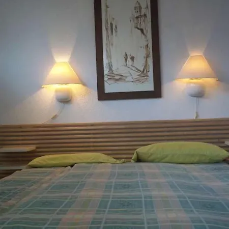 Sleeps 4 Wifi * Famara